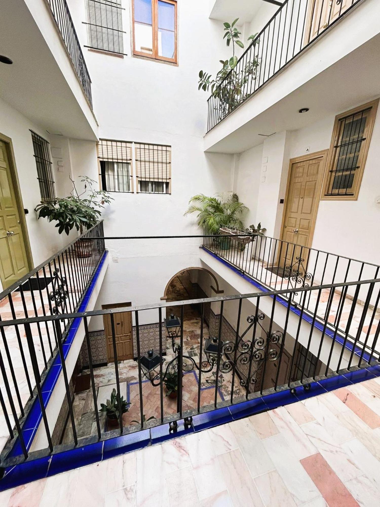 Puerta Carmona Apartment Sevilla Bagian luar foto
